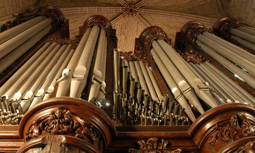 Όργανο Παναγίας των Παρισίων: Η αποσυναρμολόγηση 8.000 αυλών